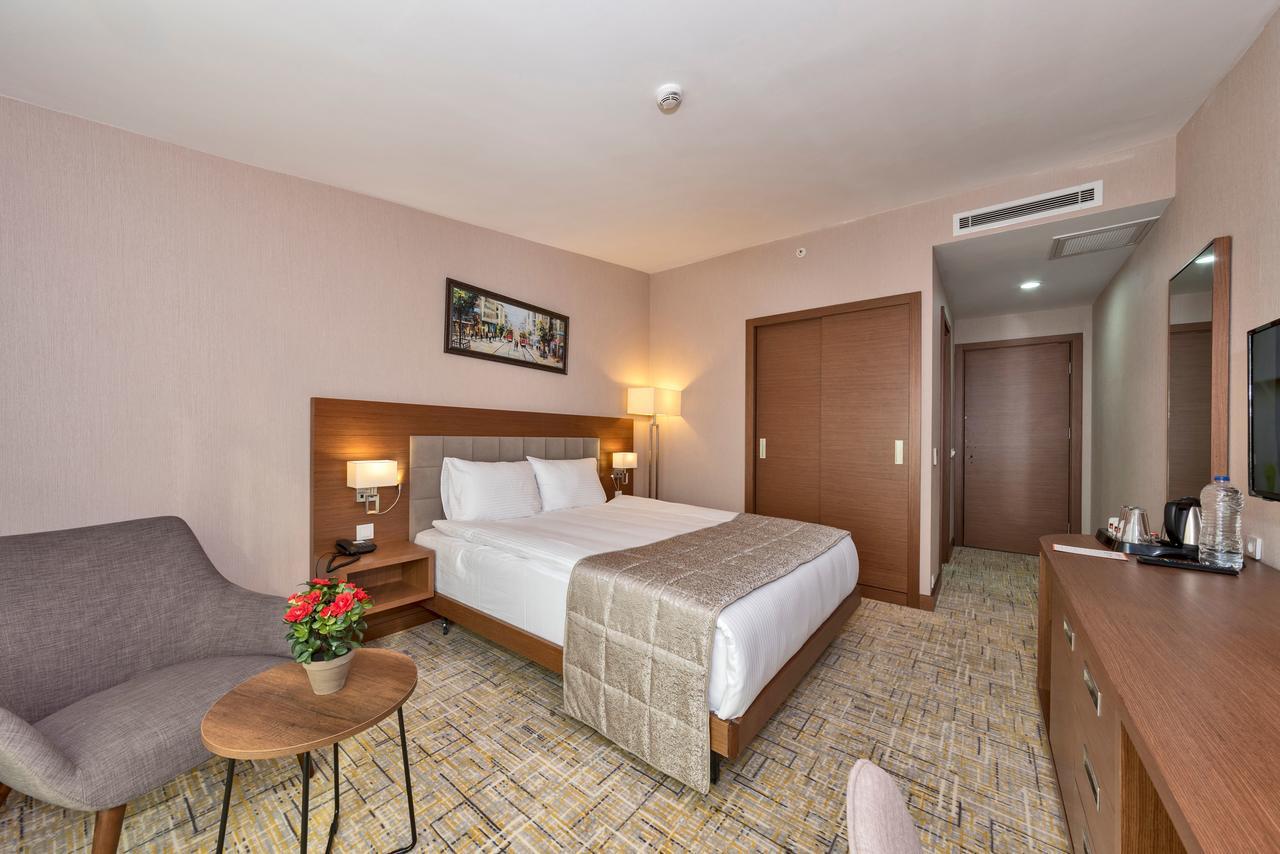 Готель Land Park 4*