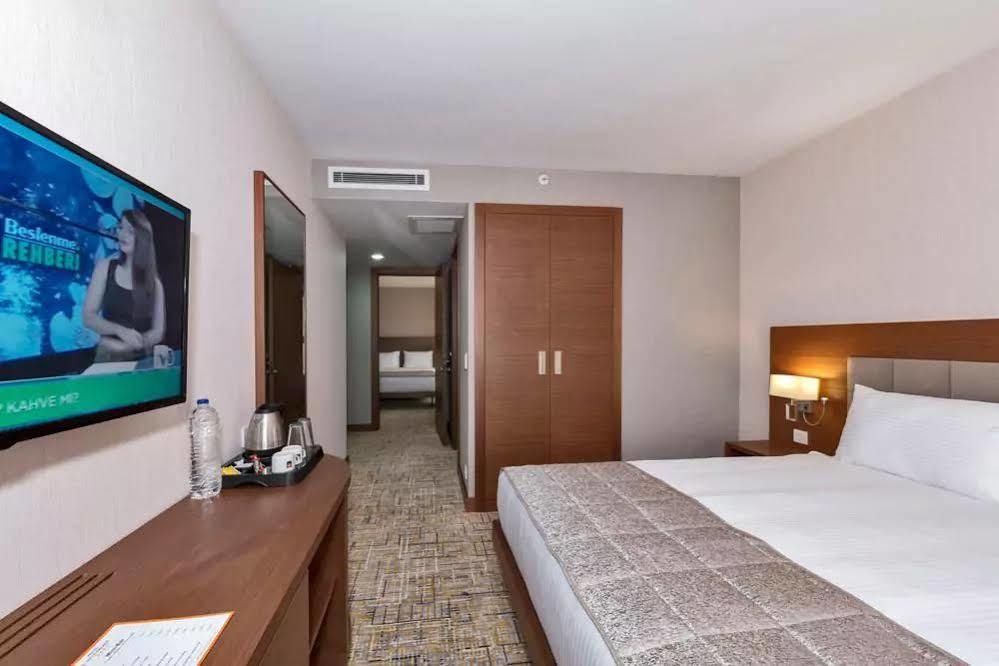 Готель Land Park 4*