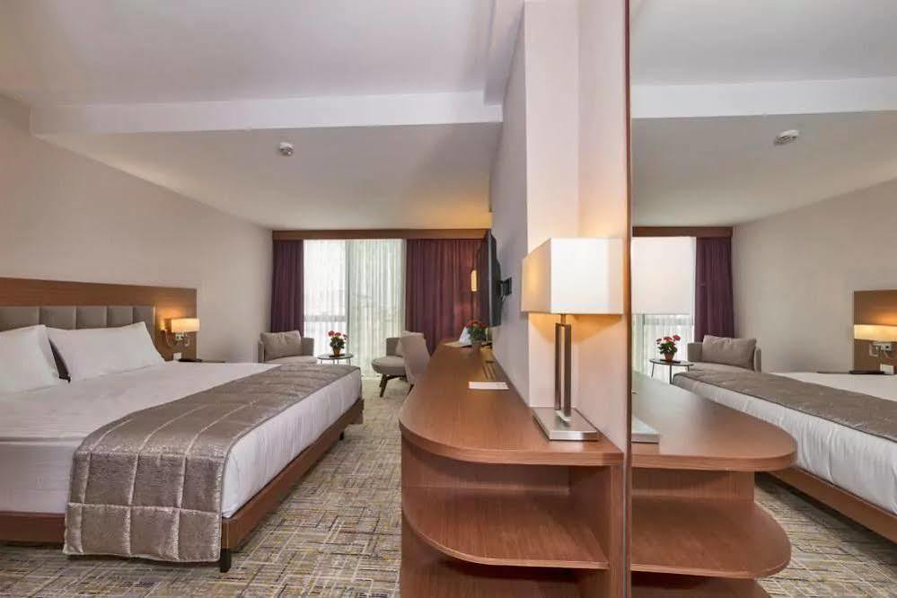 Готель Land Park 4*
