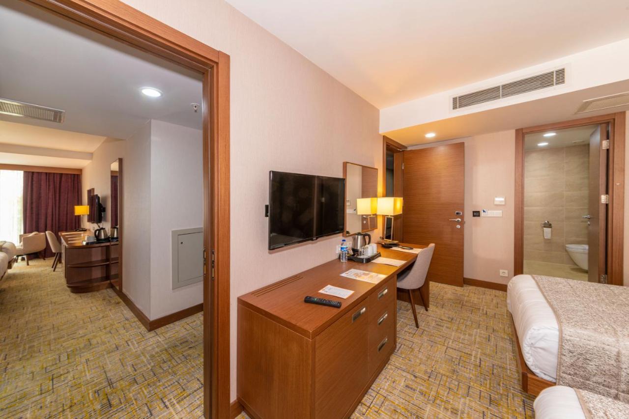 Land Park Готель 4*